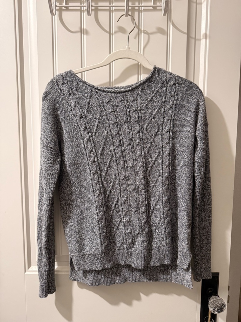 Old Navy Gray Cable-Knit Scoop Neck Sweater